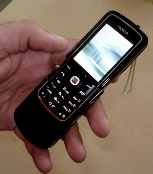 Nokia 8600 Luna